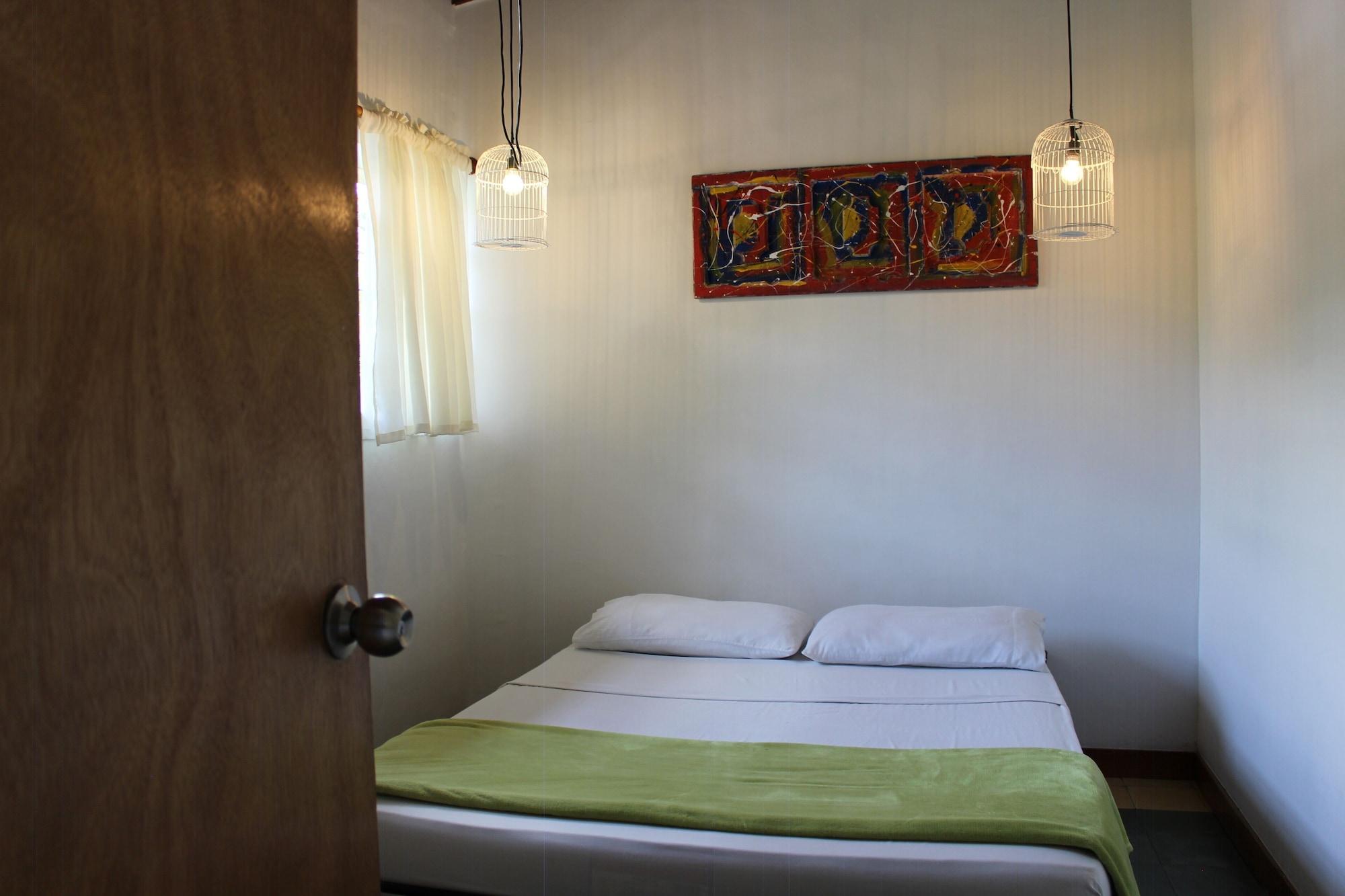 Hostal Casa Estacion Медельїн Екстер'єр фото