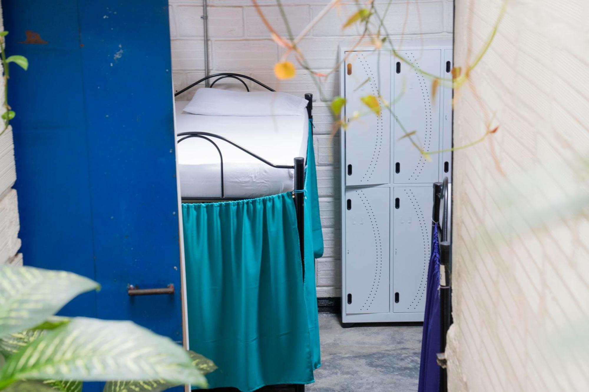 Hostal Casa Estacion Медельїн Екстер'єр фото